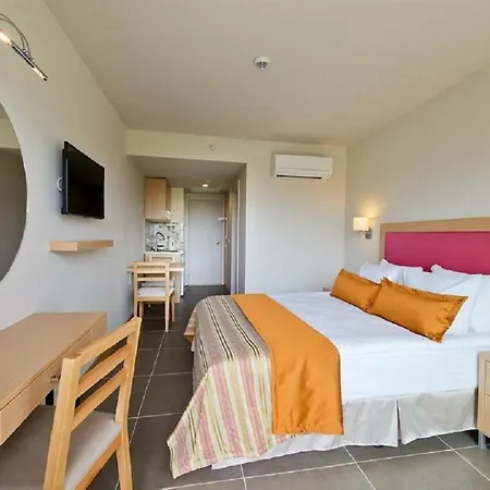 מלון Kentia מנבגט